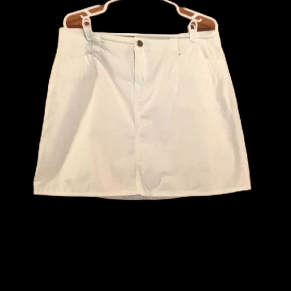 Golf skort by Baccini